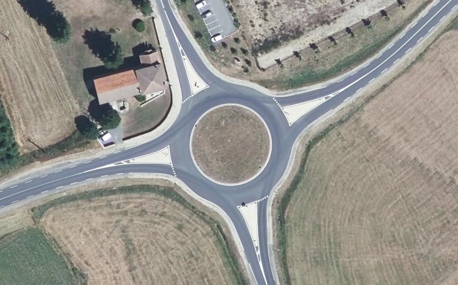 Vue aérienne du Rond-point anonyme n°1013988503