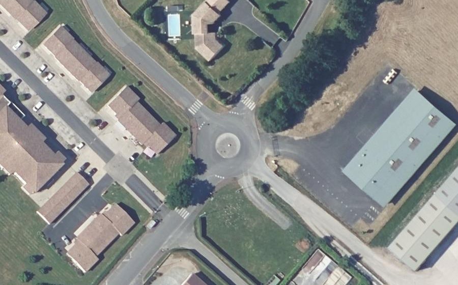 Vue aérienne du Mini-giratoire n°1406024805