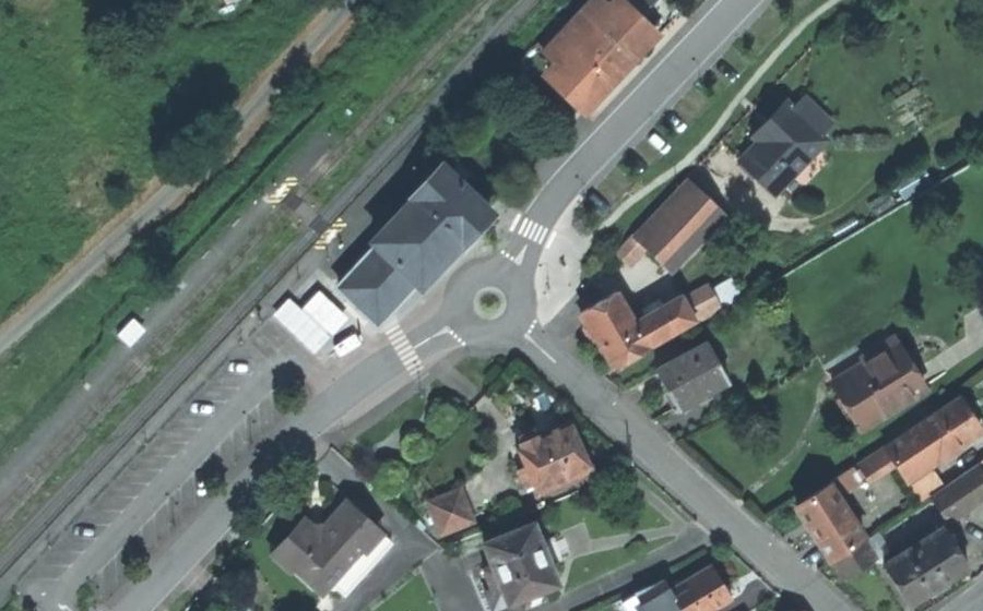 Vue aérienne du Rond-point anonyme n°1014110854