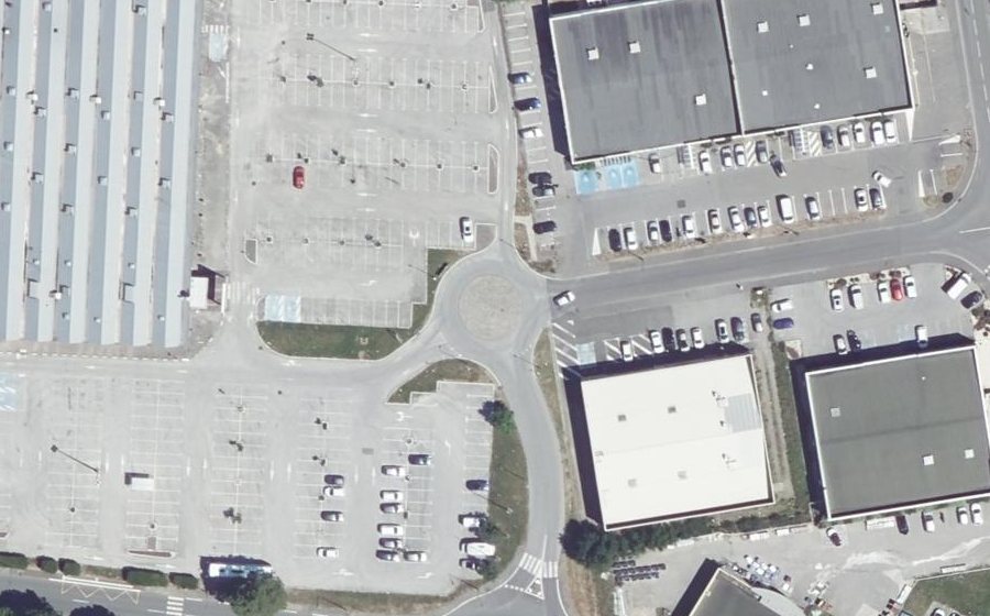 Vue aérienne du Rond-point anonyme n°1015052052