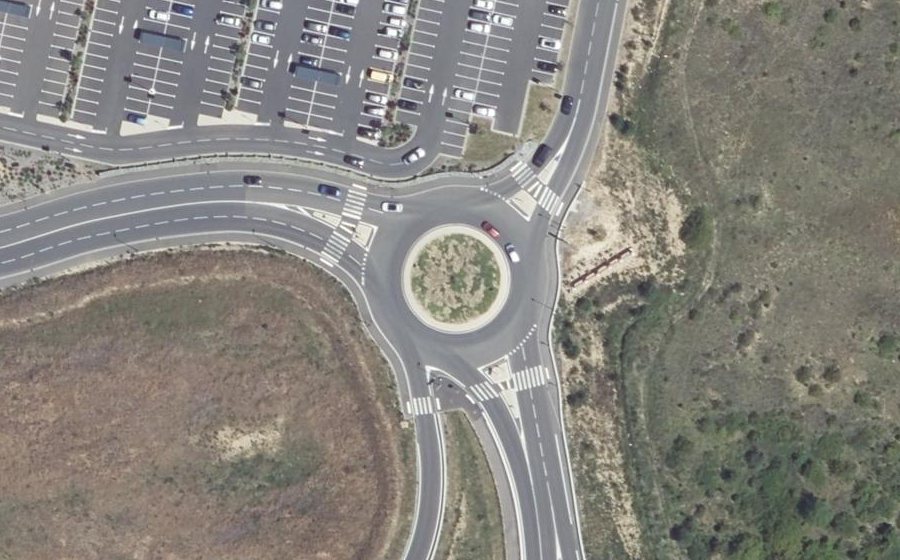 Vue aérienne du Rond-point anonyme n°1015064477