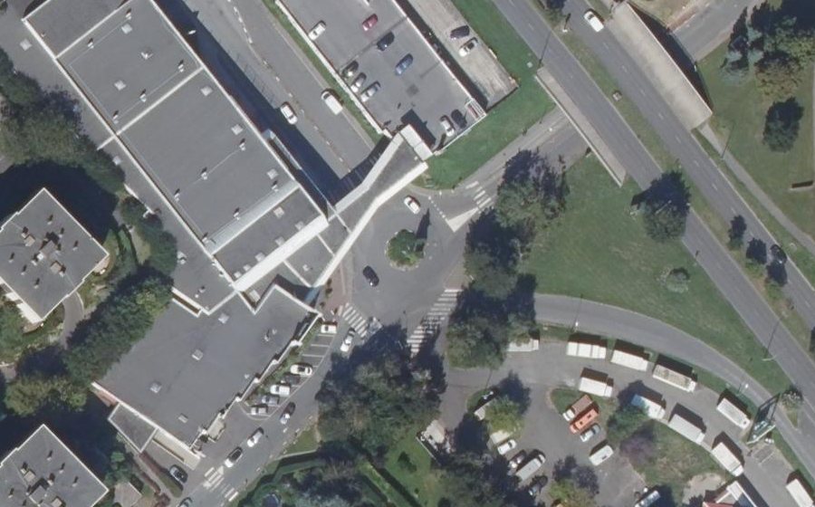 Vue aérienne du Rond-point anonyme n°1015438600