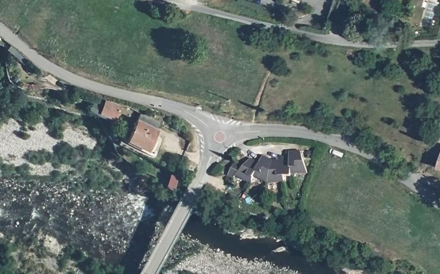 Vue aérienne du Mini-giratoire n°1600315074