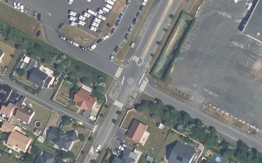 Vue aérienne du Mini-giratoire n°1613604613