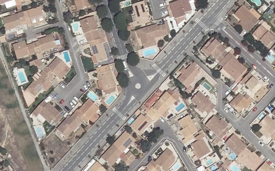 Vue aérienne du Rond-point anonyme n°1016273984