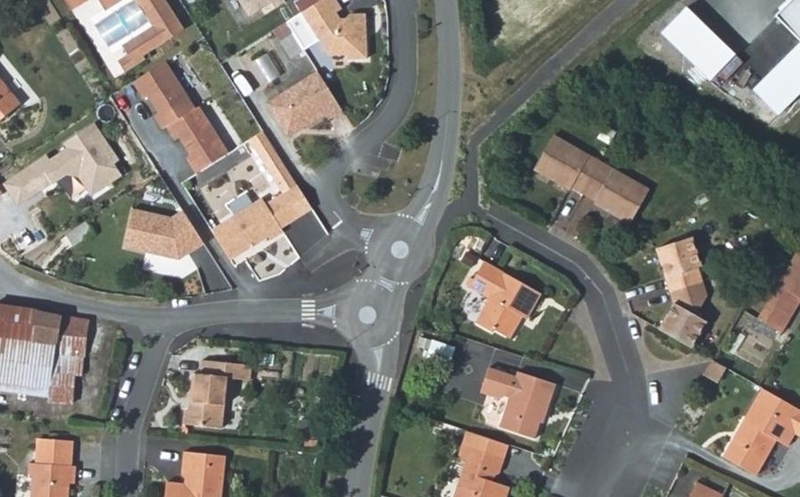 Vue aérienne du Mini-giratoire n°1674915132
