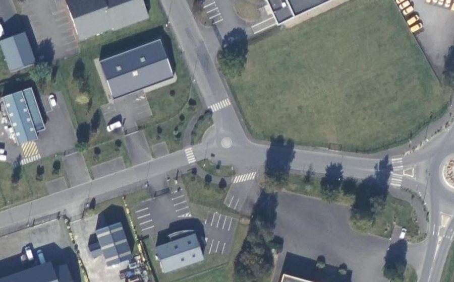 Vue aérienne du Mini-giratoire n°1689640277