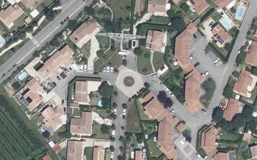 Vue aérienne du Mini-giratoire n°1690660424