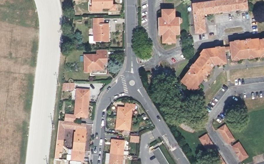 Vue aérienne du Mini-giratoire n°1692957777