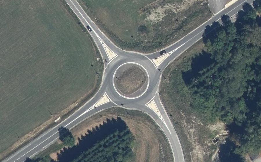 Vue aérienne du Rond-point anonyme n°1017163521
