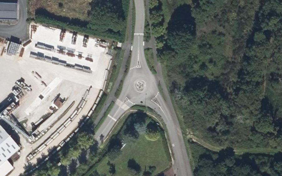 Vue aérienne du Rond-point anonyme n°1017399971
