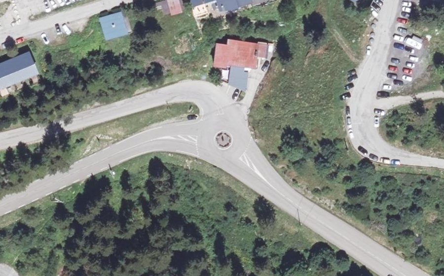 Vue aérienne du Rond-point anonyme n°1017417324