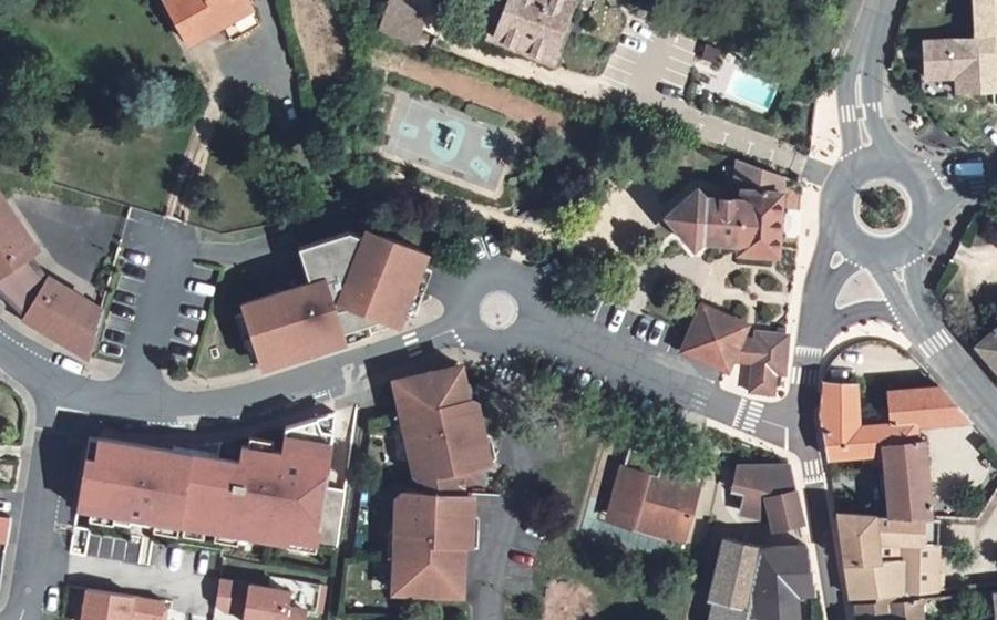 Vue aérienne du Mini-giratoire n°1760709604
