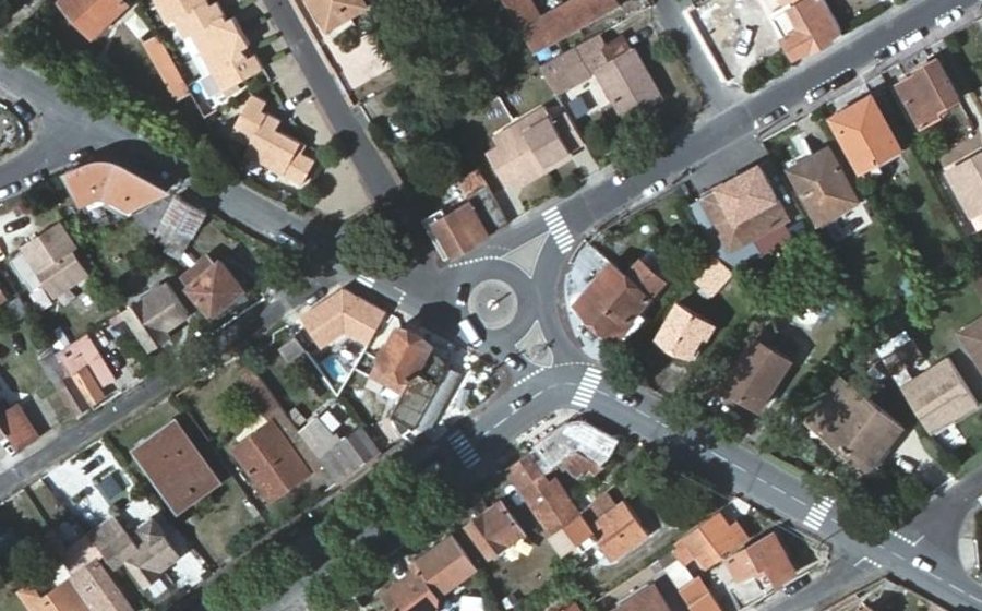 Vue aérienne du Mini-giratoire n°1786510061