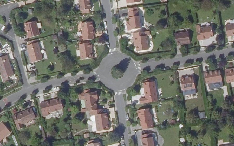 Vue aérienne du Rond-point anonyme n°101789059