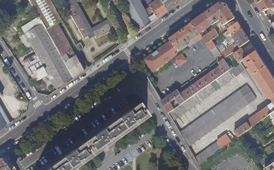 Vue aérienne du Mini-giratoire n°1805399324