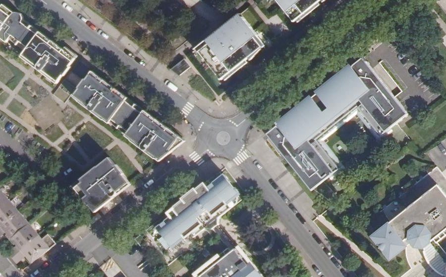 Vue aérienne du Mini-giratoire n°1845970518