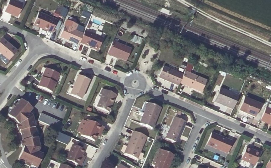 Vue aérienne du Mini-giratoire n°1849646359