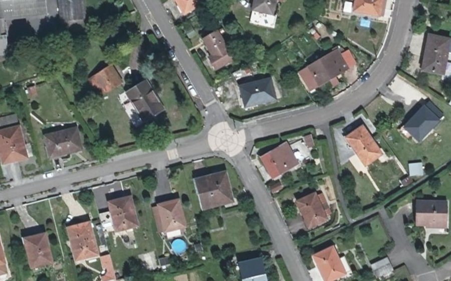 Vue aérienne du Mini-giratoire n°1855635580