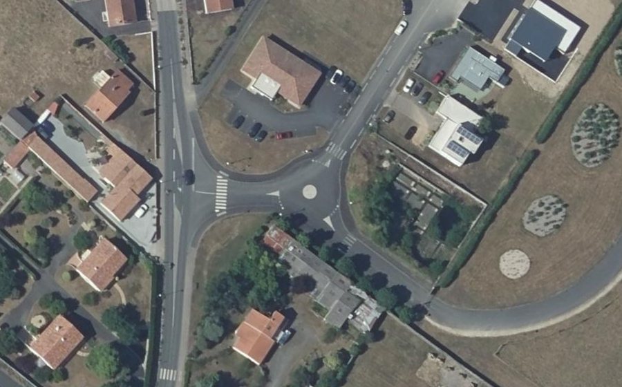 Vue aérienne du Mini-giratoire n°1881099771