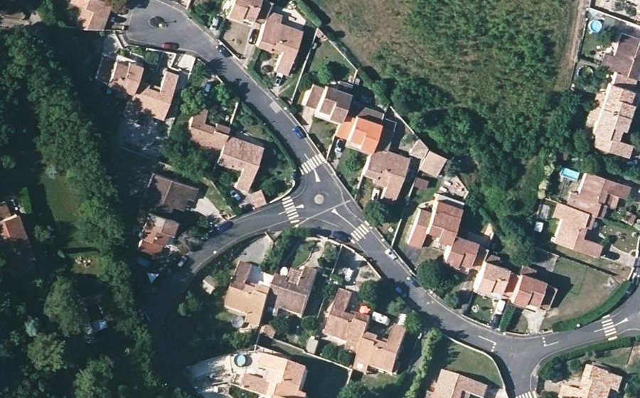Vue aérienne du Mini-giratoire n°1894694415
