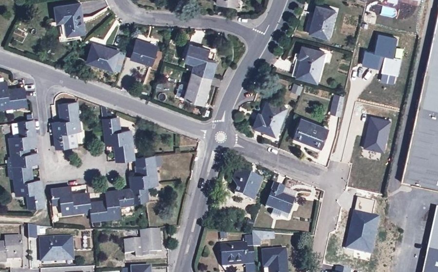 Vue aérienne du Mini-giratoire n°1933378143