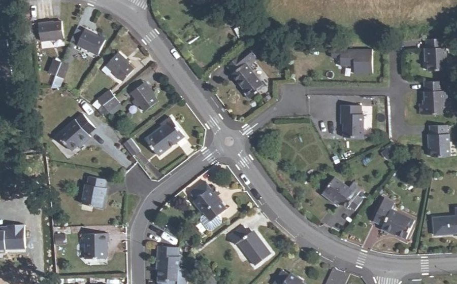 Vue aérienne du Mini-giratoire n°1935514011