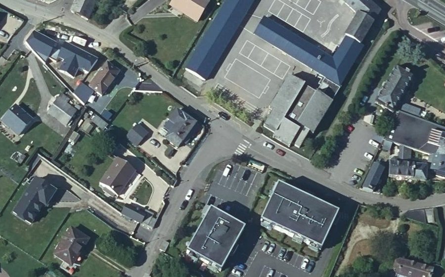 Vue aérienne du Mini-giratoire n°1962935323