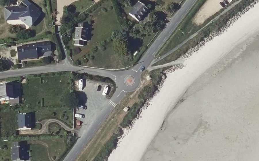 Vue aérienne du Rond-point anonyme n°1019642831