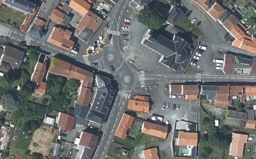 Vue aérienne du Mini-giratoire n°1966290379