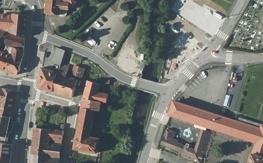 Vue aérienne du Mini-giratoire n°1975286802