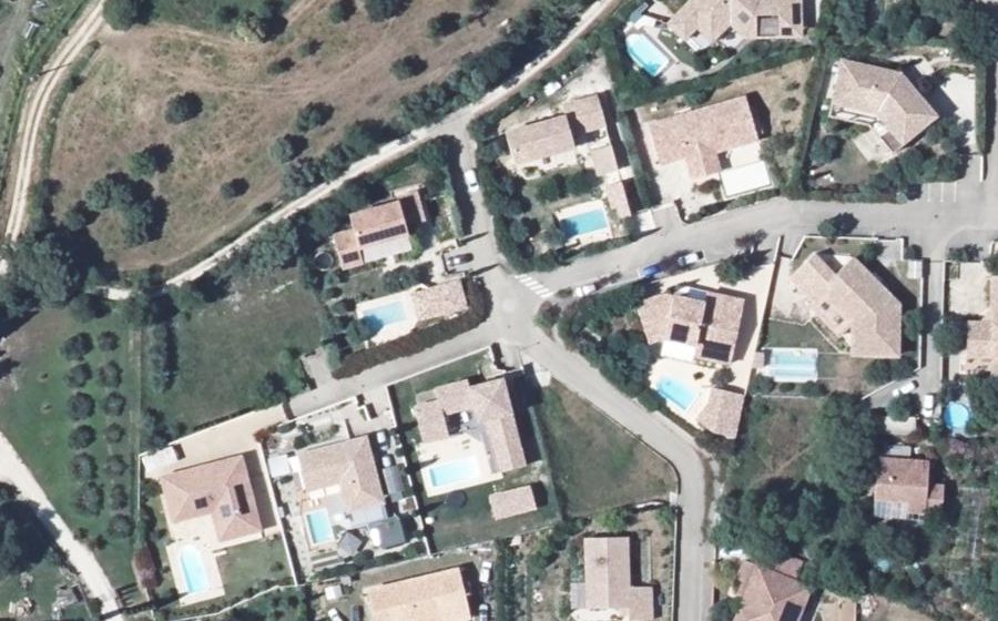 Vue aérienne du Mini-giratoire n°2001250479