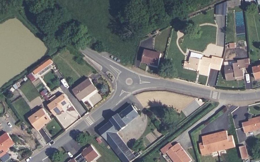 Vue aérienne du Mini-giratoire n°2004364428