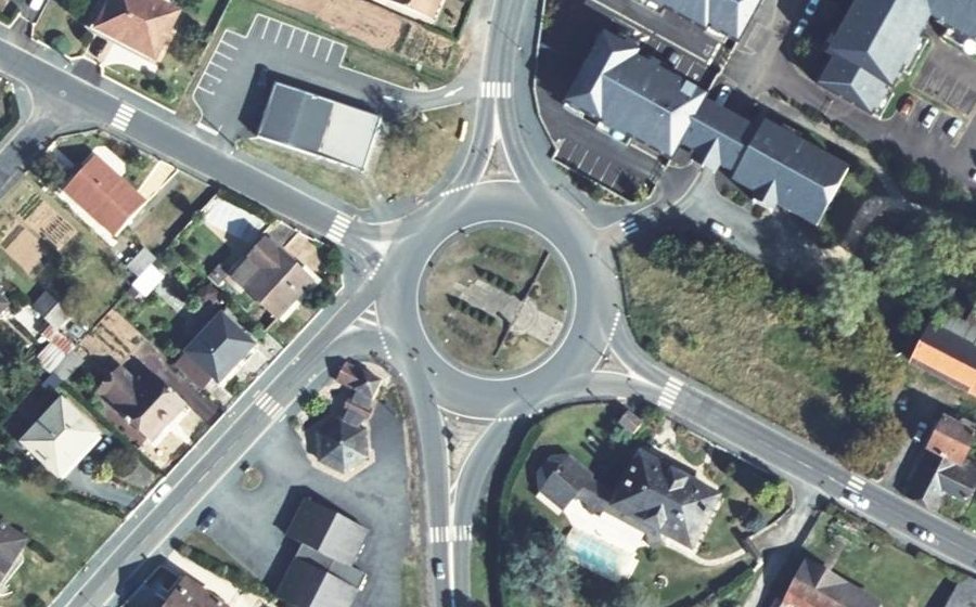 Vue aérienne du Rond-point anonyme n°102006689