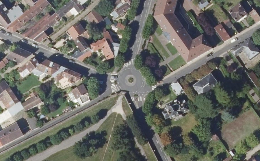 Vue aérienne du Rond-point anonyme n°102015881