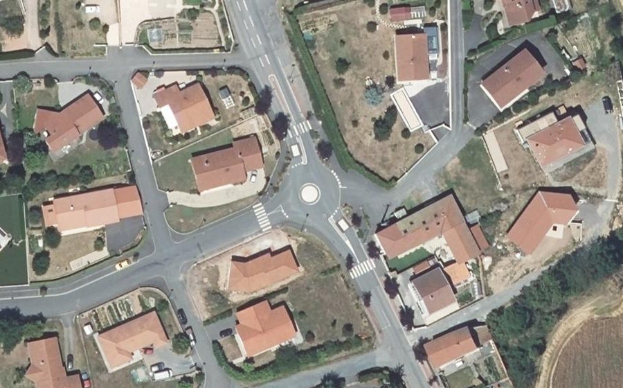 Vue aérienne du Mini-giratoire n°2022947325