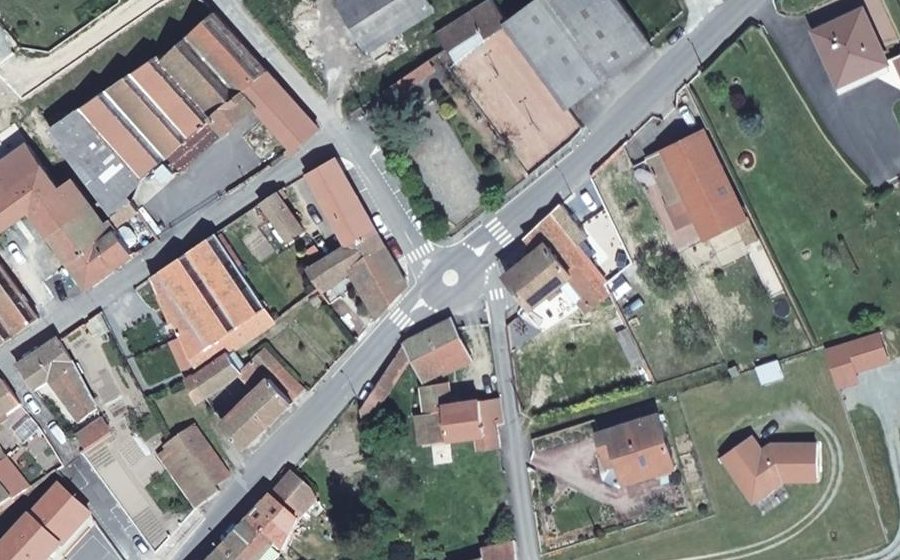 Vue aérienne du Mini-giratoire n°2024803344