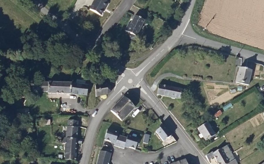 Vue aérienne du Mini-giratoire n°2026842662
