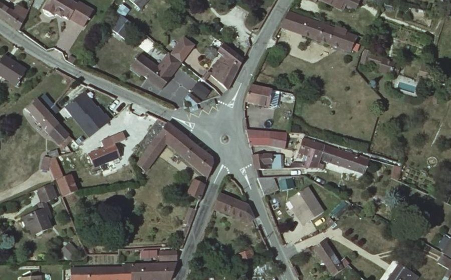 Vue aérienne du Mini-giratoire n°2045863635
