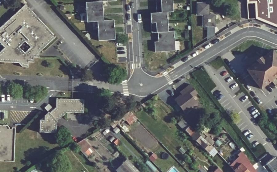 Vue aérienne du Mini-giratoire n°2061549049
