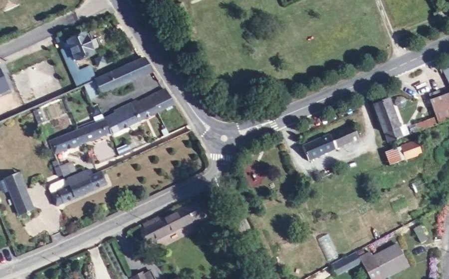 Vue aérienne du Mini-giratoire n°2091169726