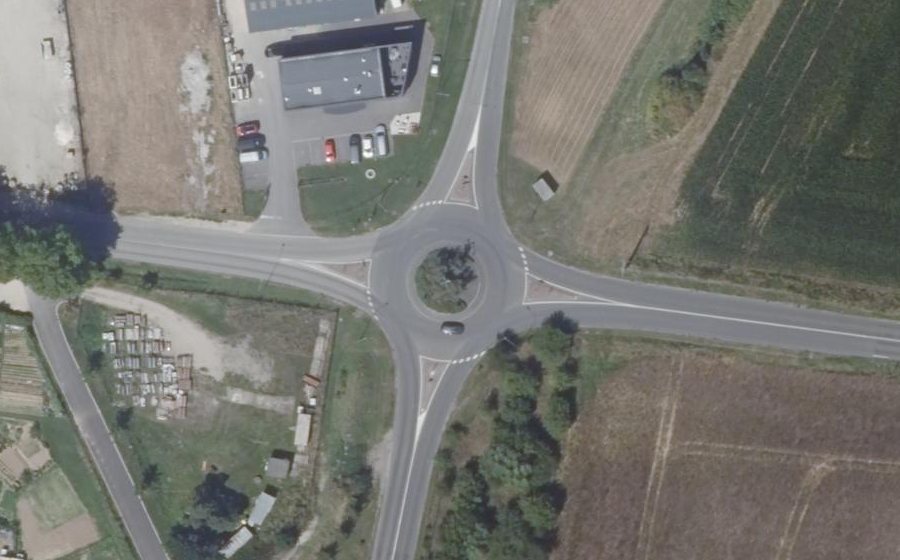 Vue aérienne du Rond-point anonyme n°1021004003