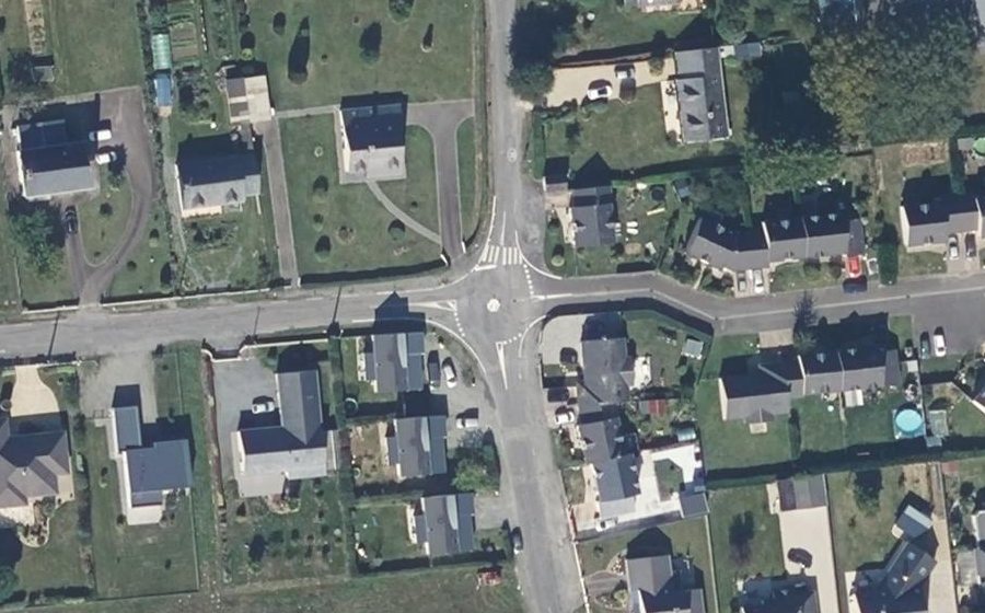 Vue aérienne du Mini-giratoire n°2123878559