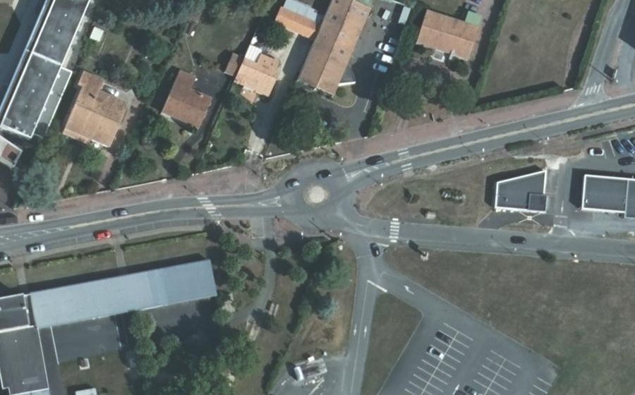 Vue aérienne du Mini-giratoire n°2141613814