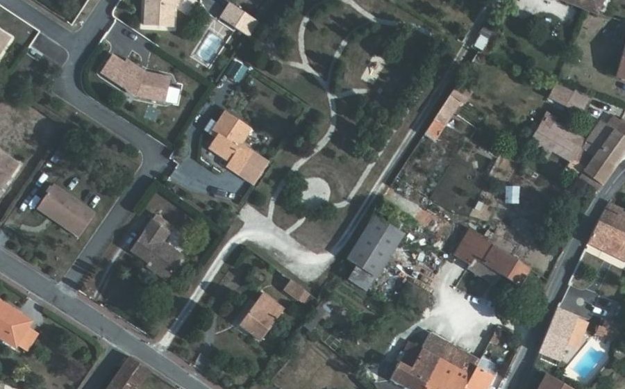Vue aérienne du Mini-giratoire n°2146548623