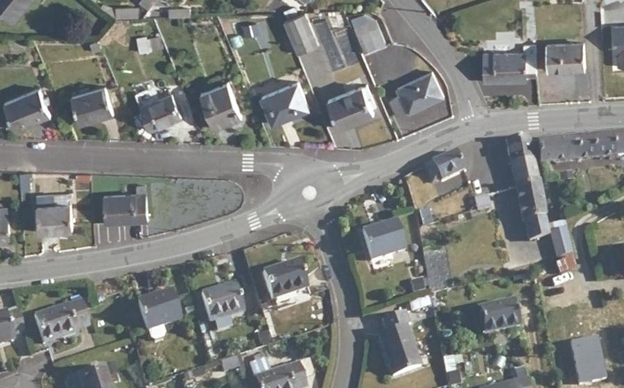 Vue aérienne du Mini-giratoire n°2161720554