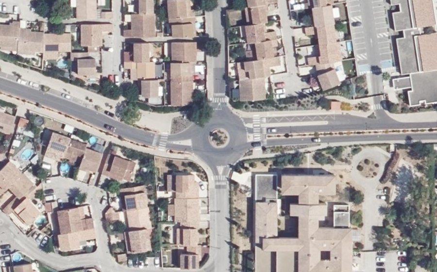 Vue aérienne du Rond-point anonyme n°1022627026