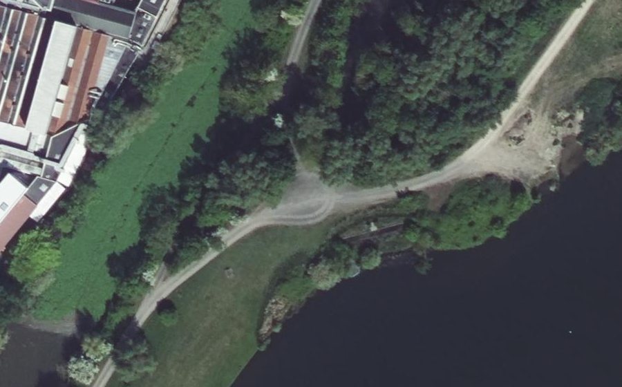 Vue aérienne du Rond-point anonyme n°1022791353