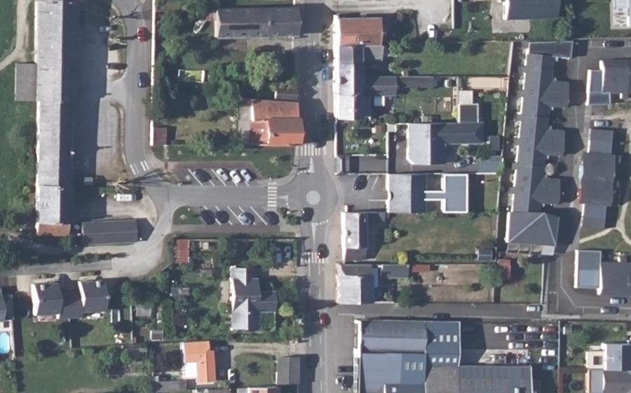 Vue aérienne du Mini-giratoire n°2294647930