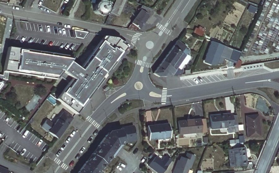 Vue aérienne du Mini-giratoire n°2302870620